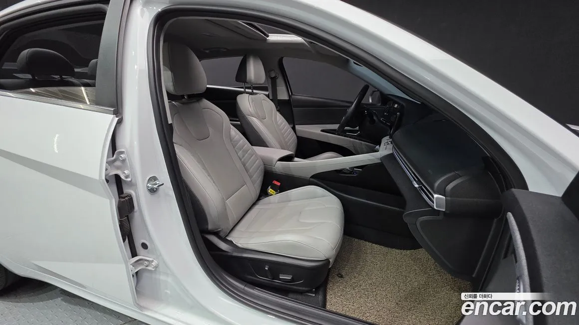 Hyundai AVANTE 2023 из KR, фото 10