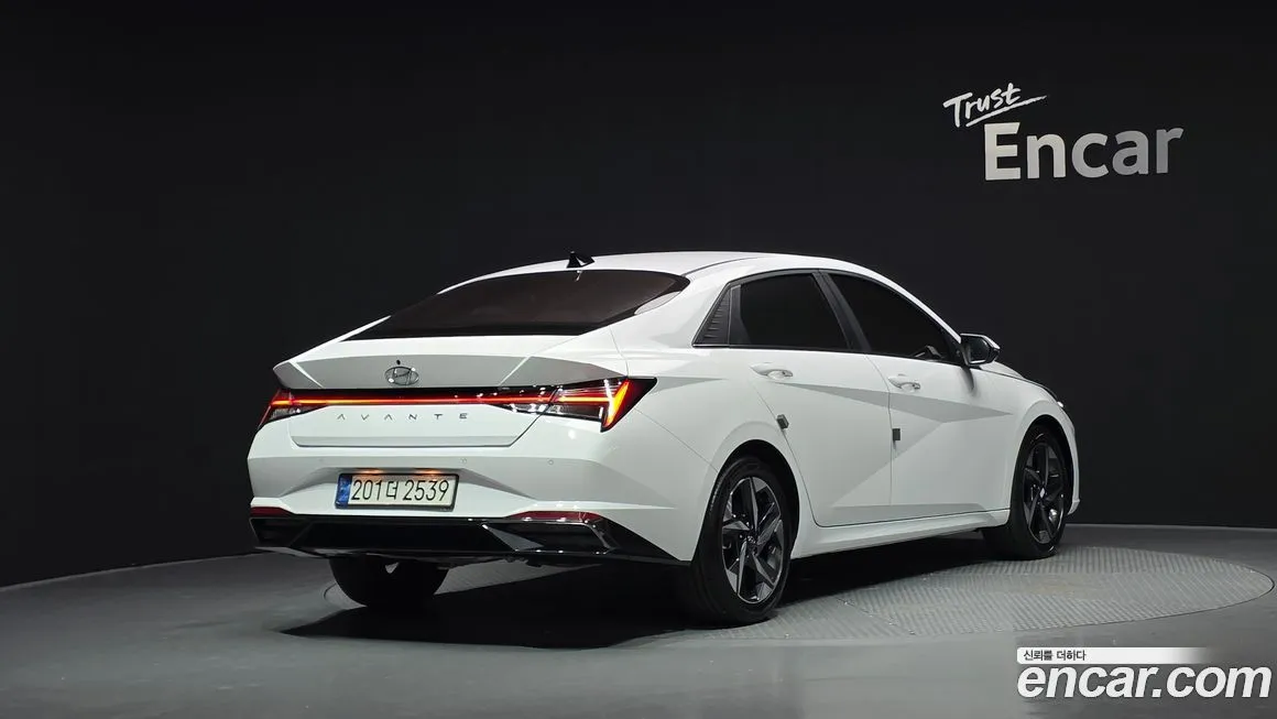 Hyundai AVANTE 2023 из KR, фото 2