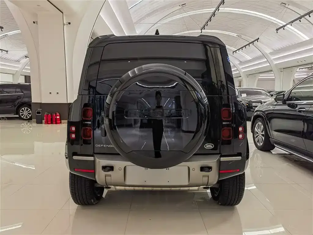 Land Rover Defender 2025 из CN, фото 3