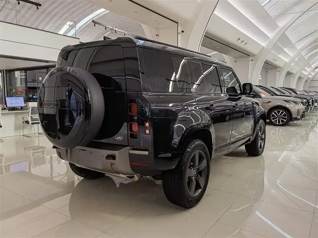 Land Rover Defender 2025 из CN, фото 4