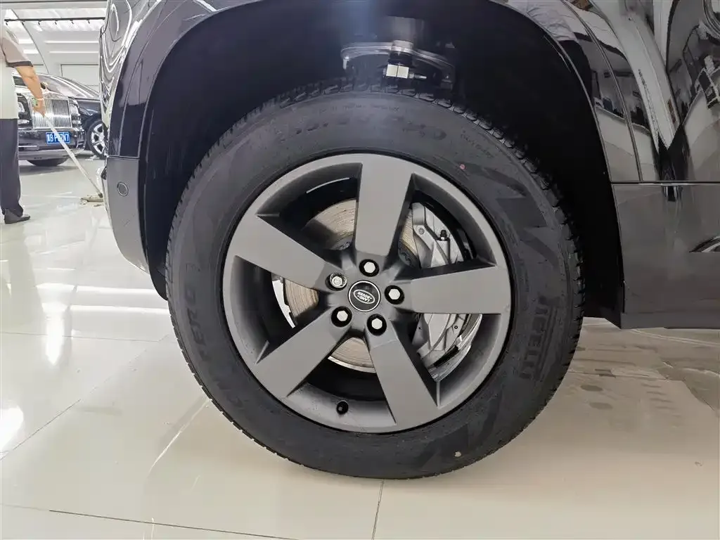 Land Rover Defender 2025 из CN, фото 7