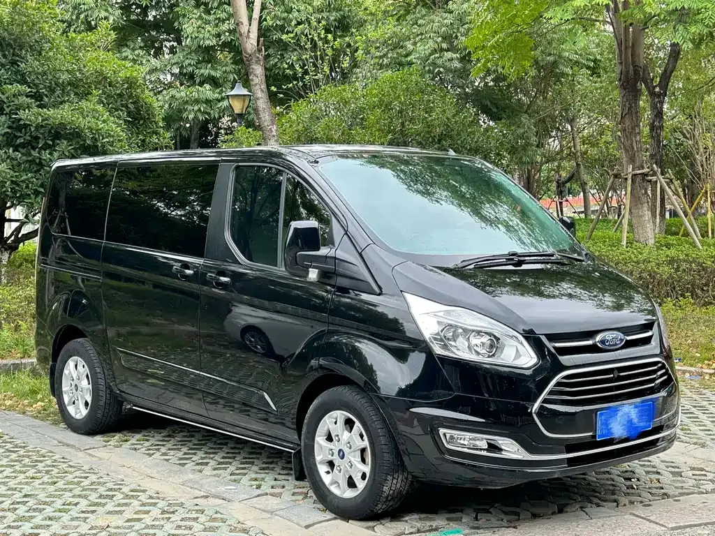 Ford Tourneo — фото 4
