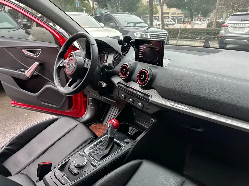 Audi Q2L 2021 из CN, фото 8