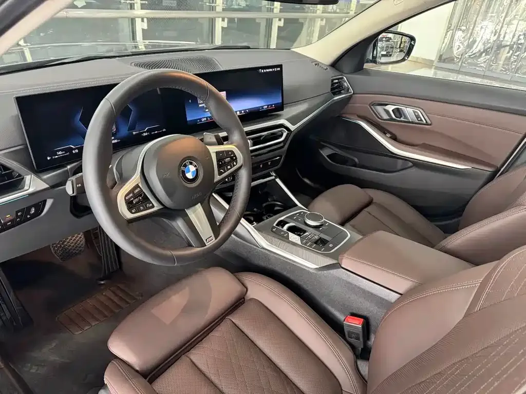 BMW 3 Series 2024 из CN, фото 10