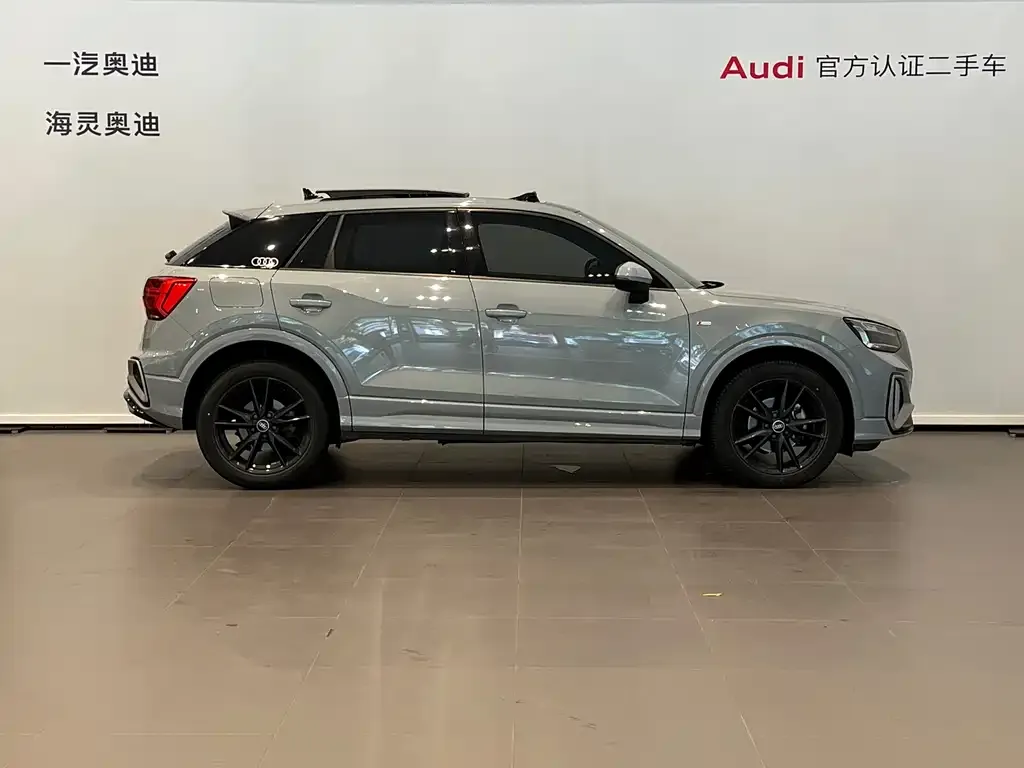 Audi Q2L 2023 из CN, фото 3