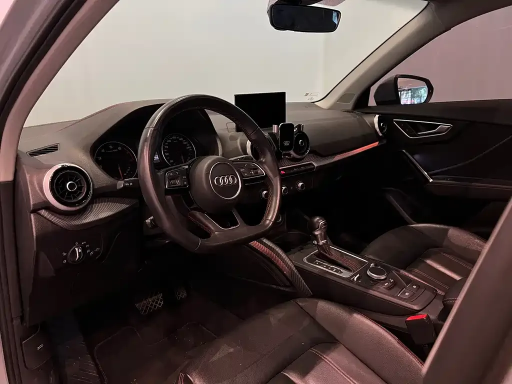 Audi Q2L 2023 из CN, фото 7