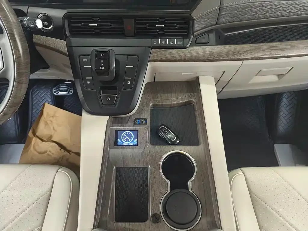Ford Tourneo 2024 из CN, фото 8