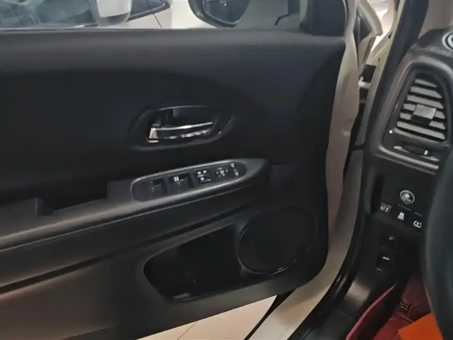 Honda Vezel 2021 из CN, фото 7