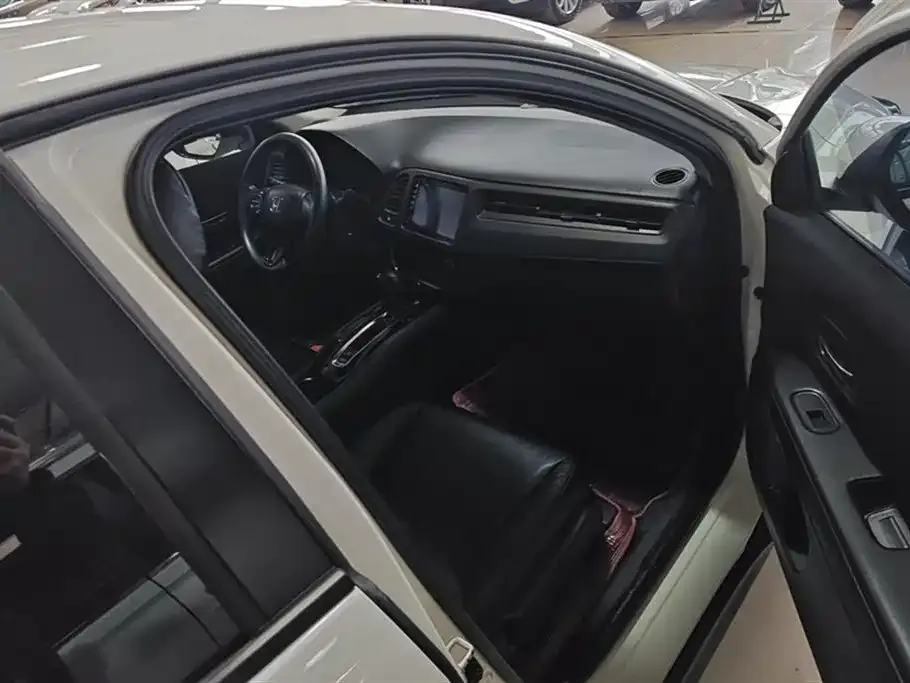 Honda Vezel 2021 из CN, фото 8