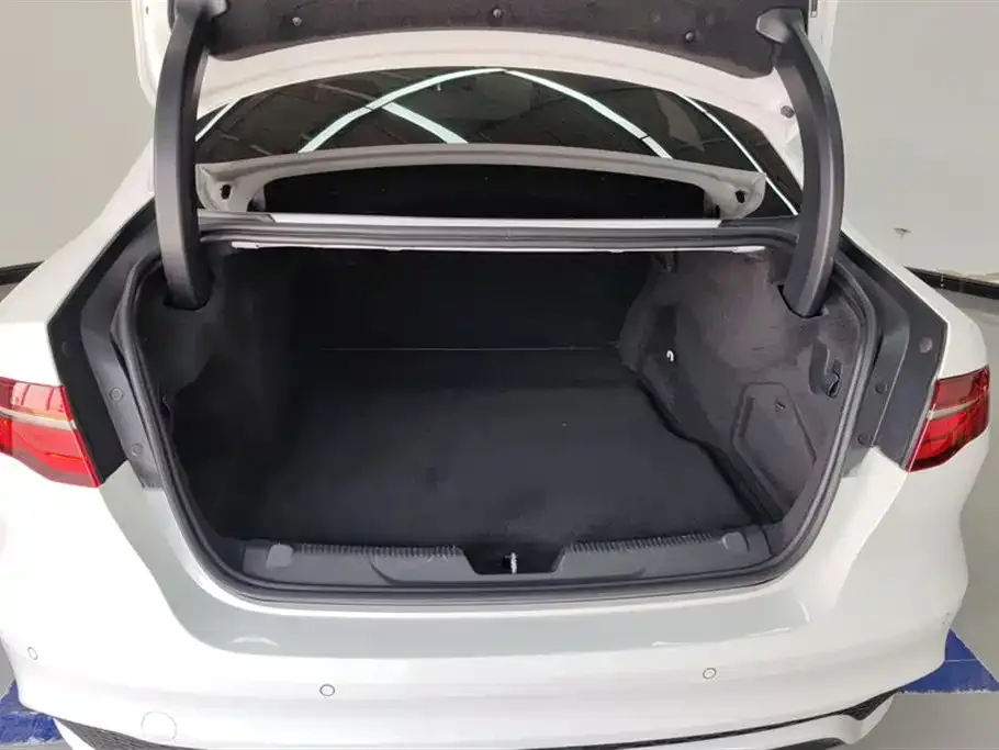 Jaguar XEL 2021 из CN, фото 4