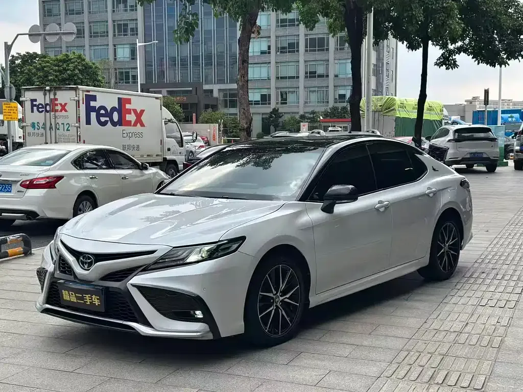 Toyota Camry 2022 из CN, фото 1
