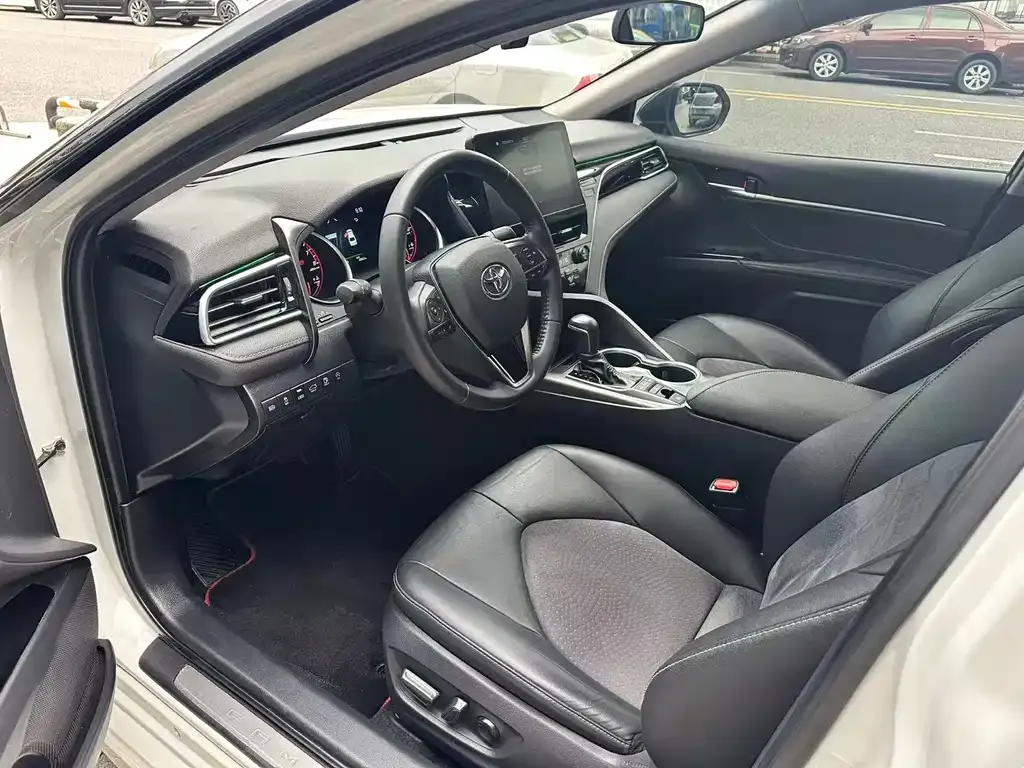Toyota Camry 2022 из CN, фото 4