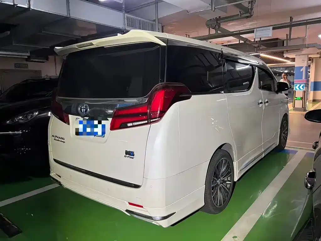 Toyota Alphard 2022 из CN, фото 3