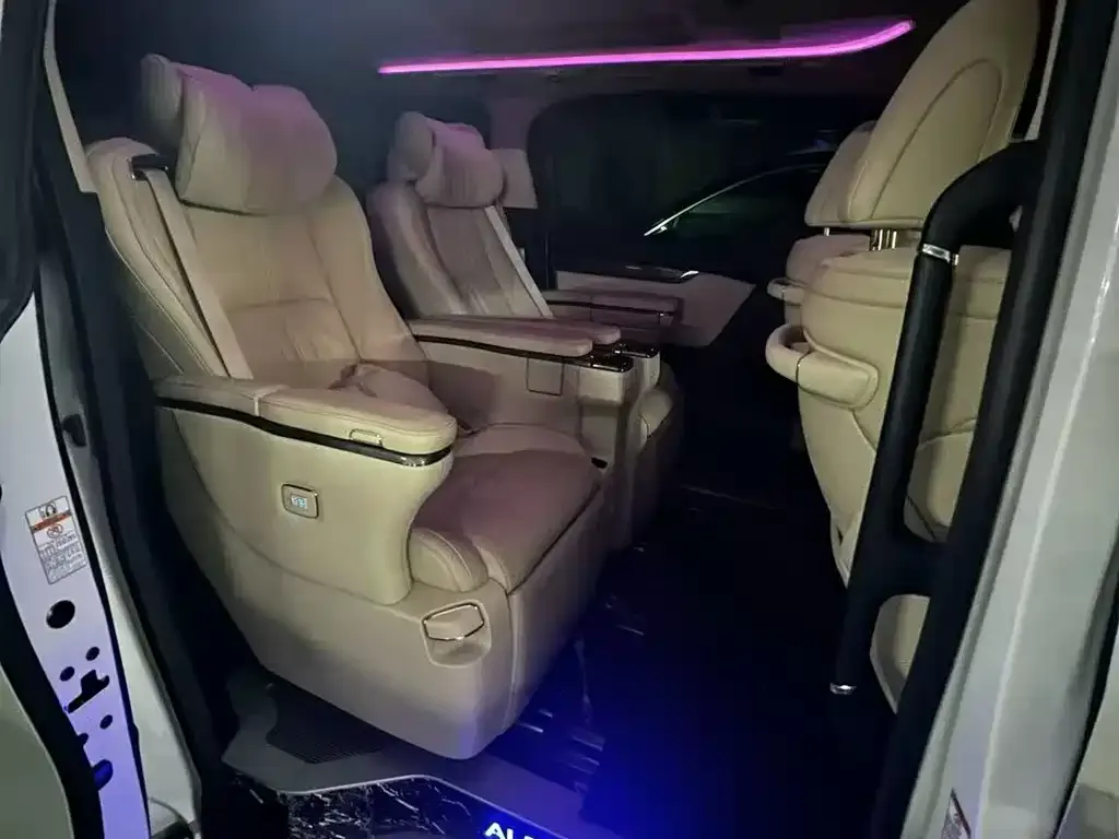 Toyota Alphard 2022 из CN, фото 5