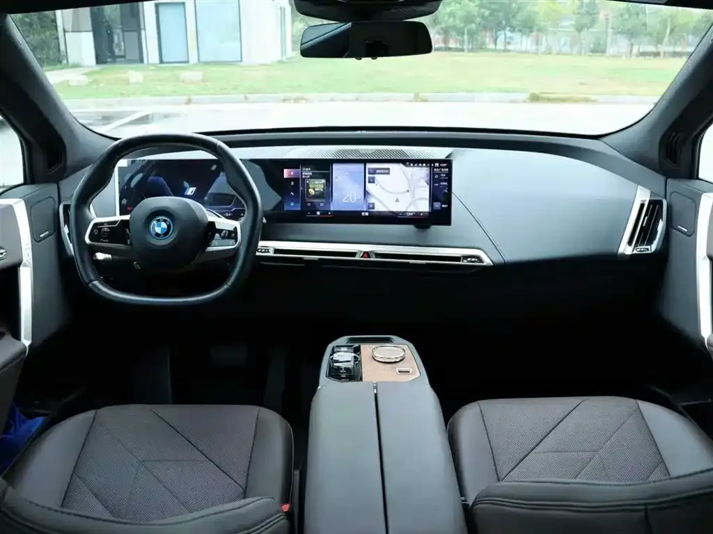 BMW iX 2023 из CN, фото 2
