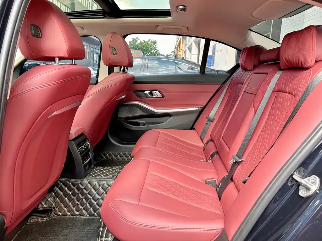 BMW 3 Series 2023 из CN, фото 5