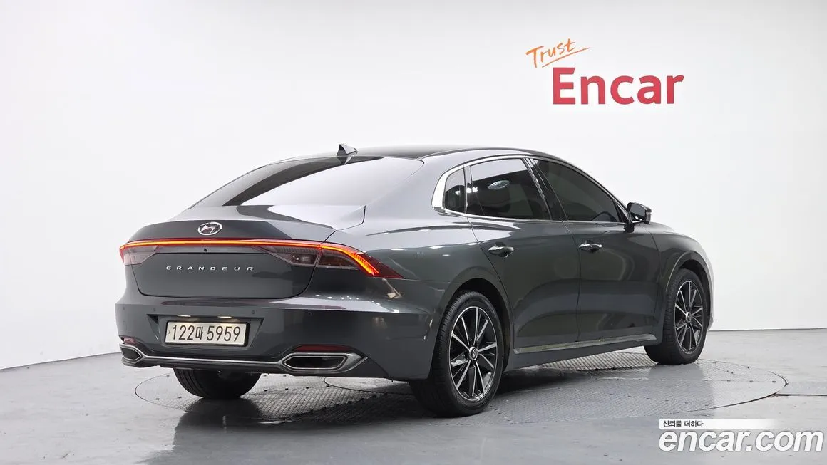 Hyundai Grandeur 2022 из KR, фото 2
