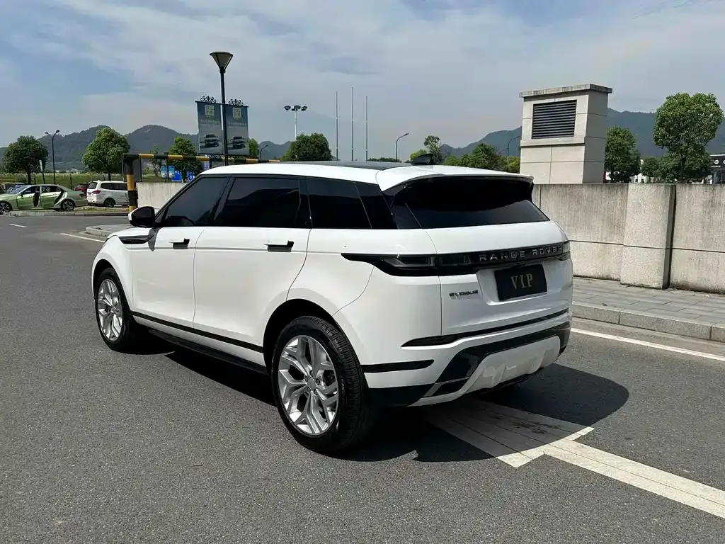 Land Rover Evoque 2024 из CN, фото 4