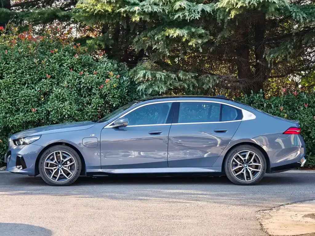 BMW i5 2024 из CN, фото 4