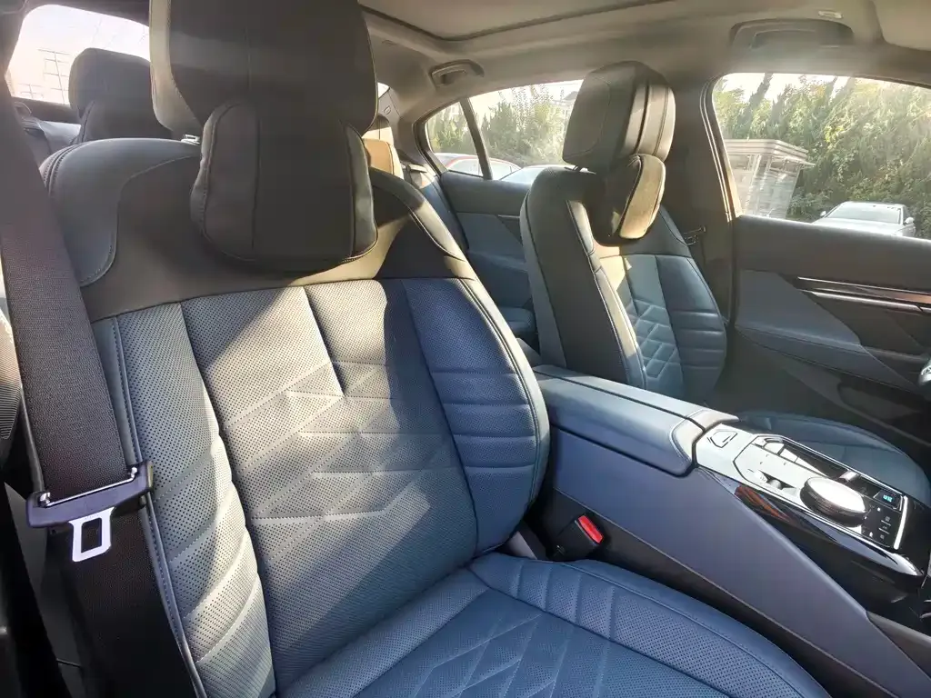 BMW i5 2024 из CN, фото 7