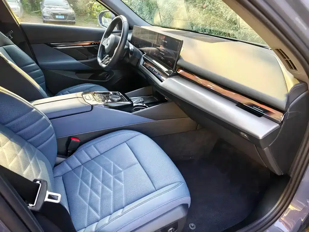 BMW i5 2024 из CN, фото 8