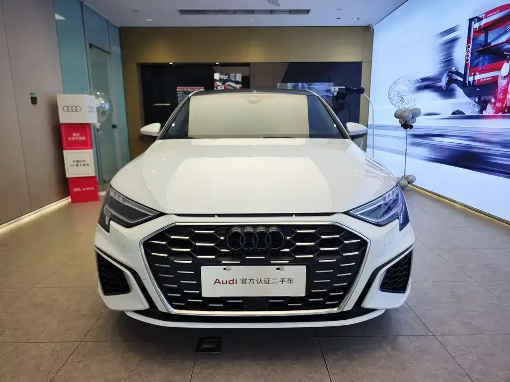 Audi A3 2023 из CN, фото 2