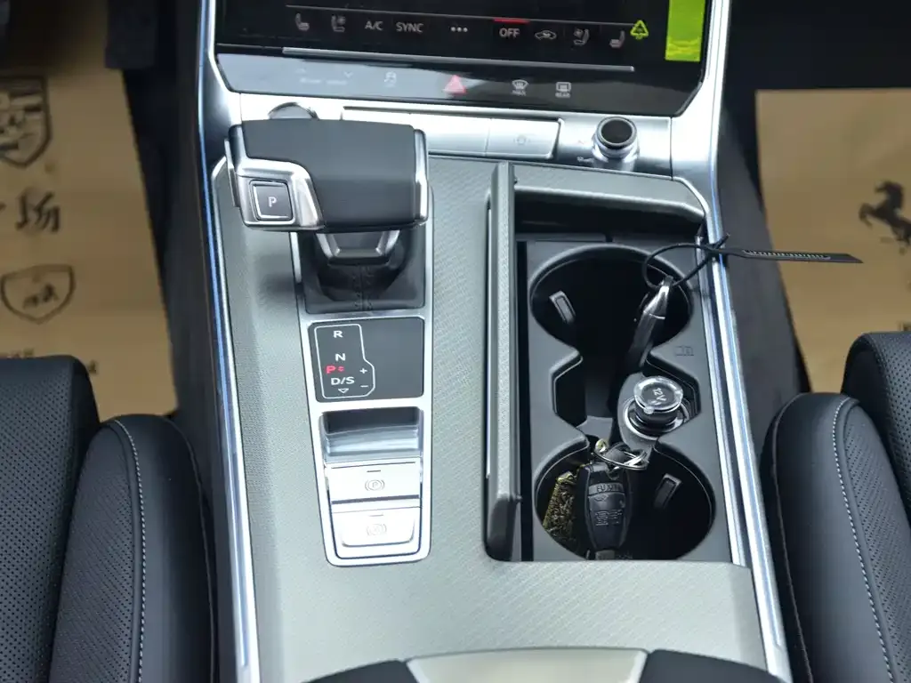 Audi A6L 2025 из CN, фото 8