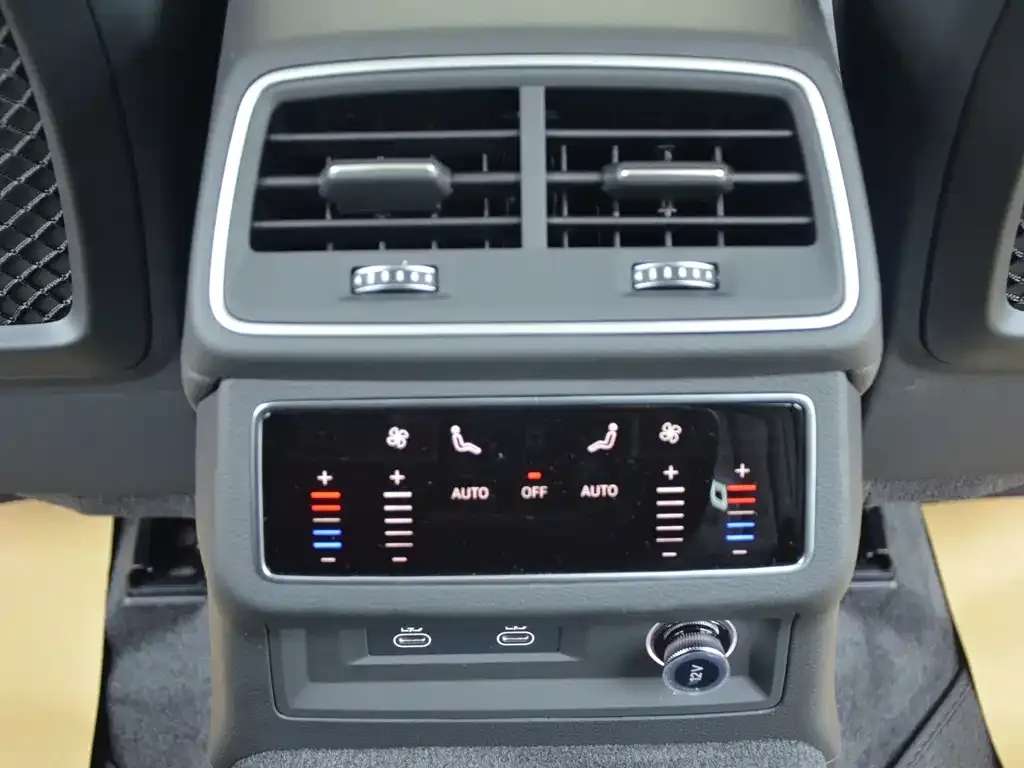 Audi A6L 2025 из CN, фото 9