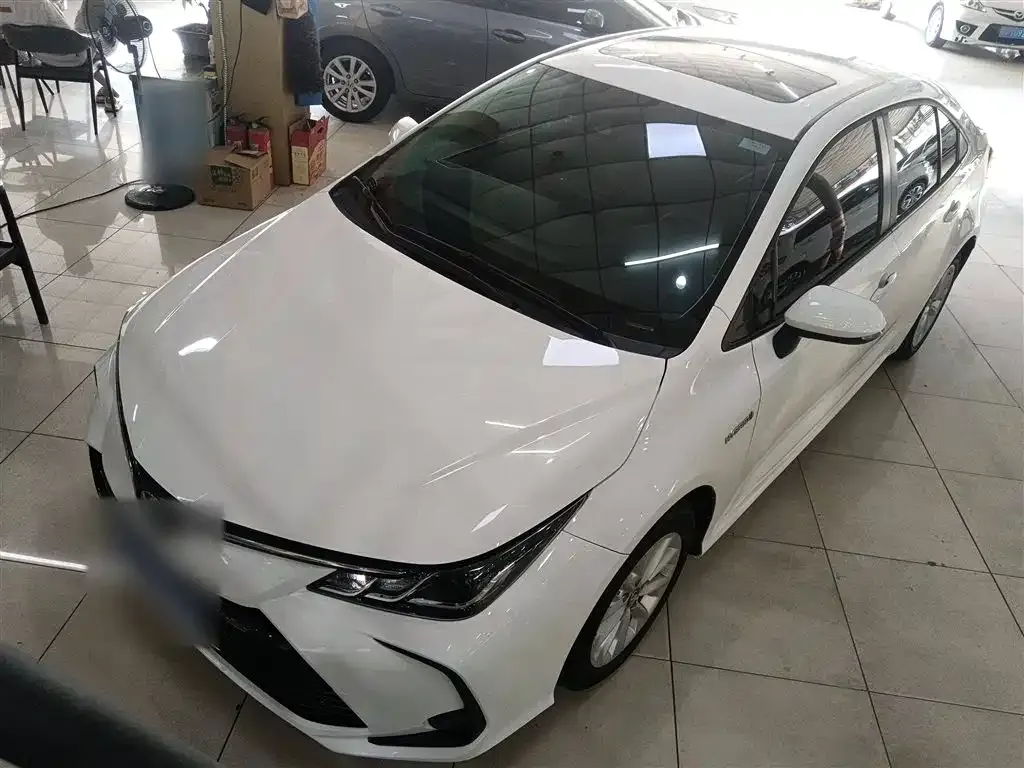 Toyota Corolla 2023 из CN, фото 1