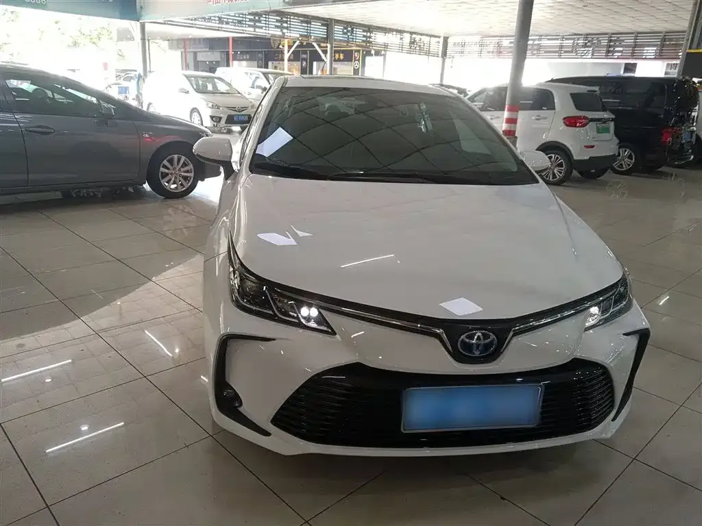 Toyota Corolla 2023 из CN, фото 3