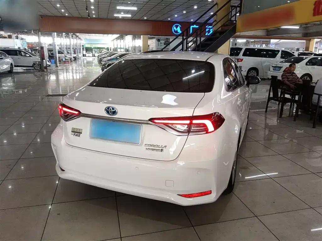 Toyota Corolla 2023 из CN, фото 7