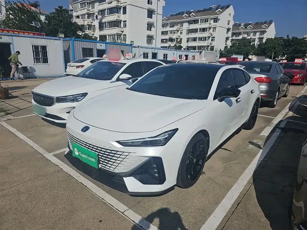 Changan UNI-V 2023 из CN, фото 1