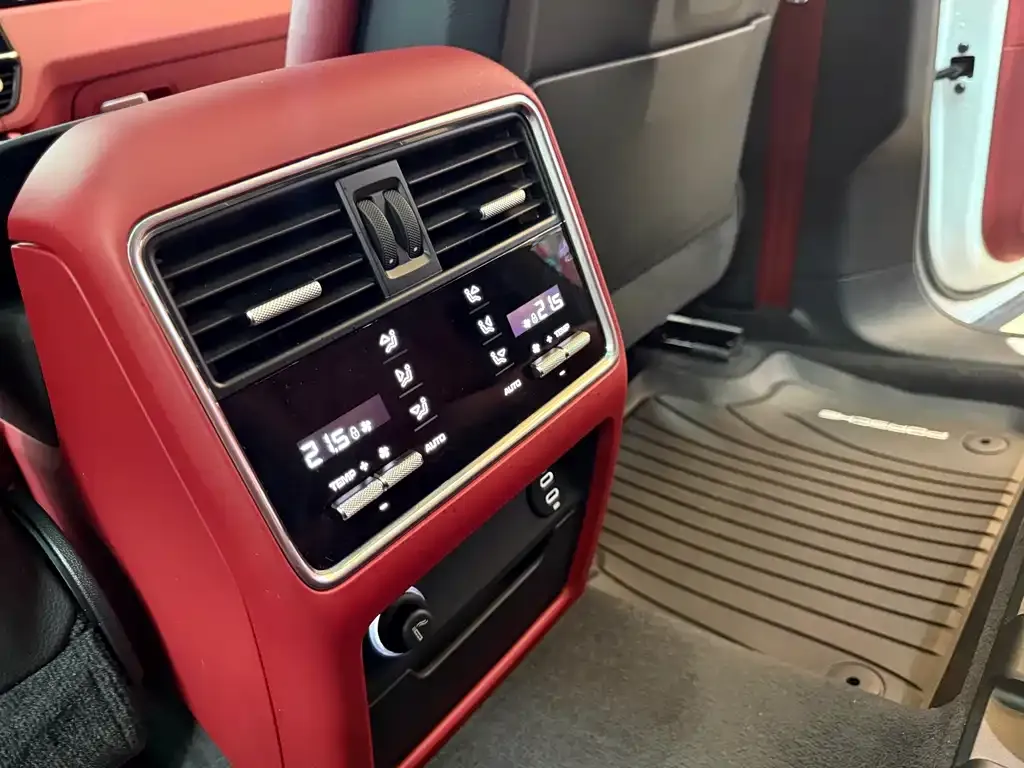 Porsche Cayenne Hybrid 2023 из CN, фото 10