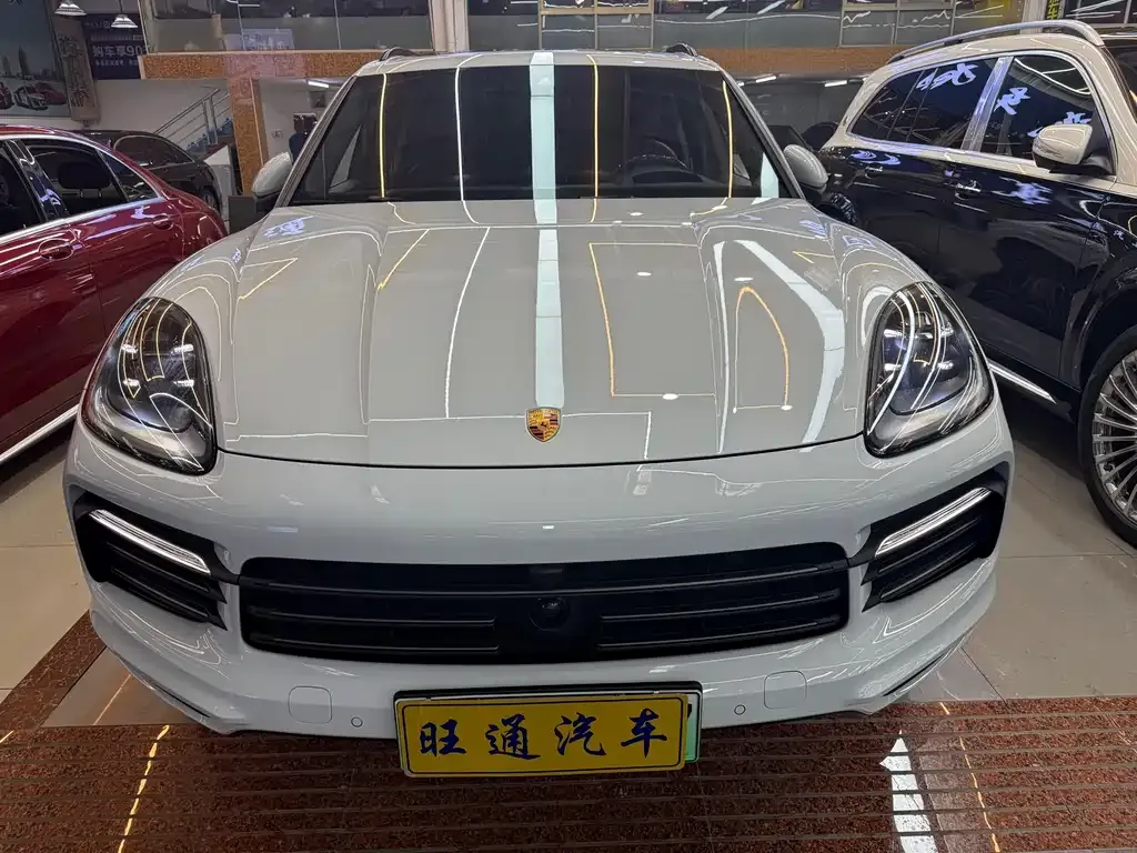 Porsche Cayenne Hybrid 2023 из CN, фото 2