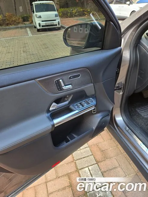 Mercedes-Benz EQA 2021 из KR, фото 9