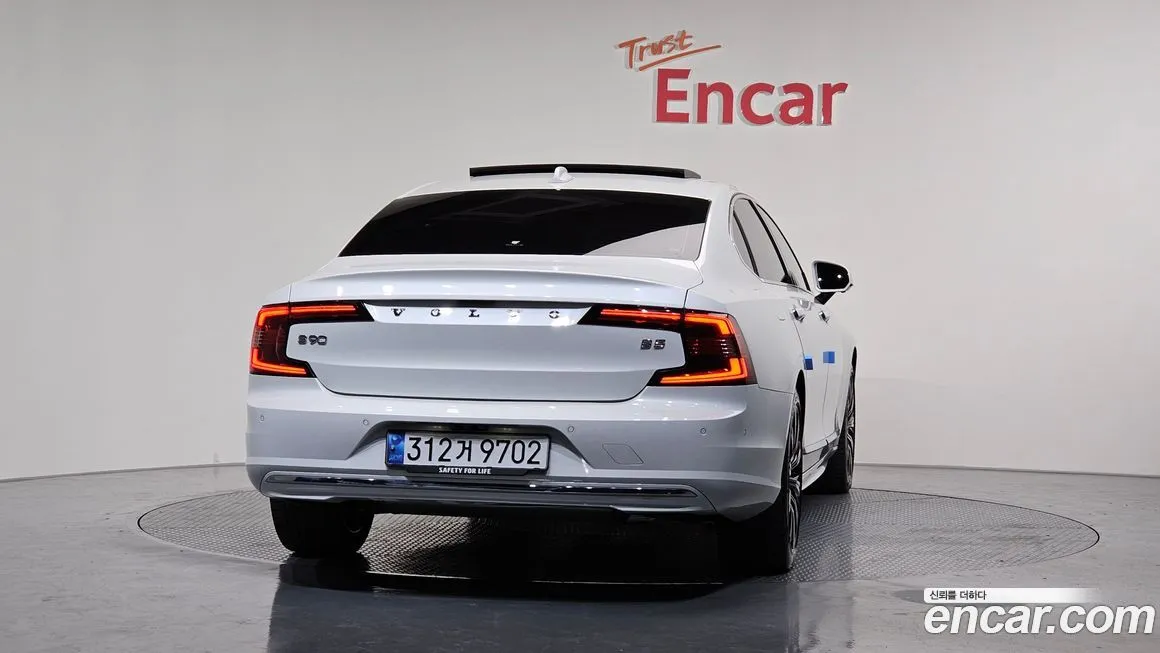 Volvo S90 2023 из KR, фото 4