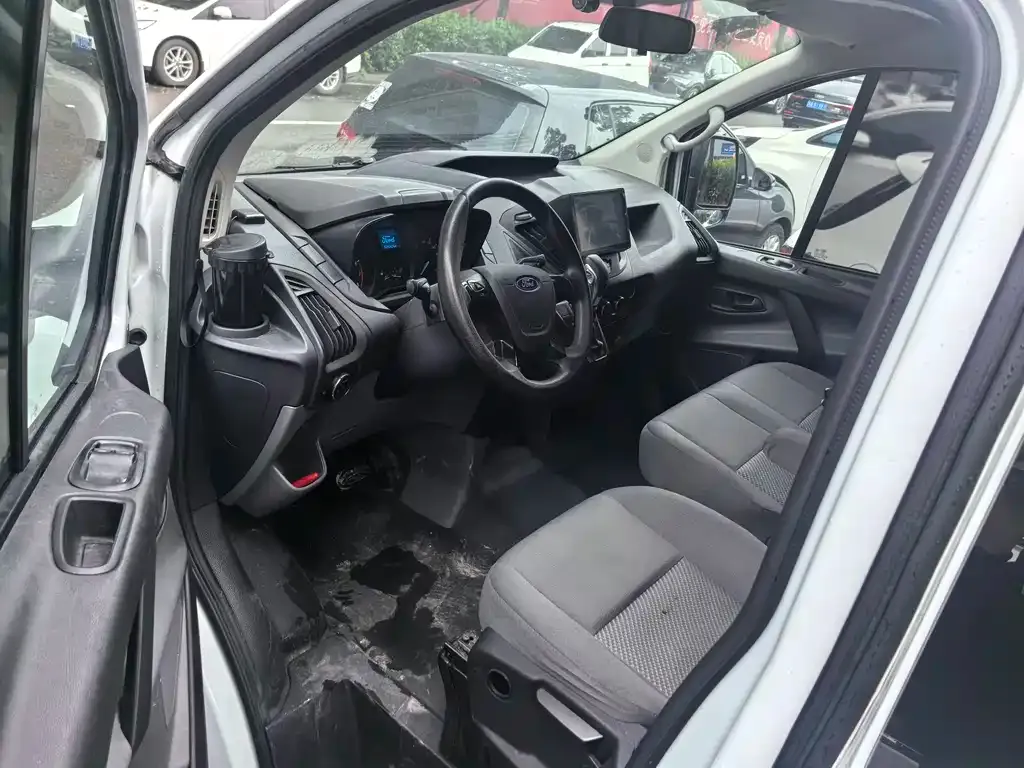 Ford Transit 2022 из CN, фото 5