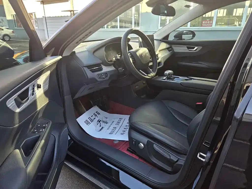 Hongqi E-QM5 2023 из CN, фото 5