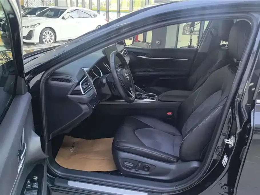 Toyota Camry 2021 из CN, фото 9