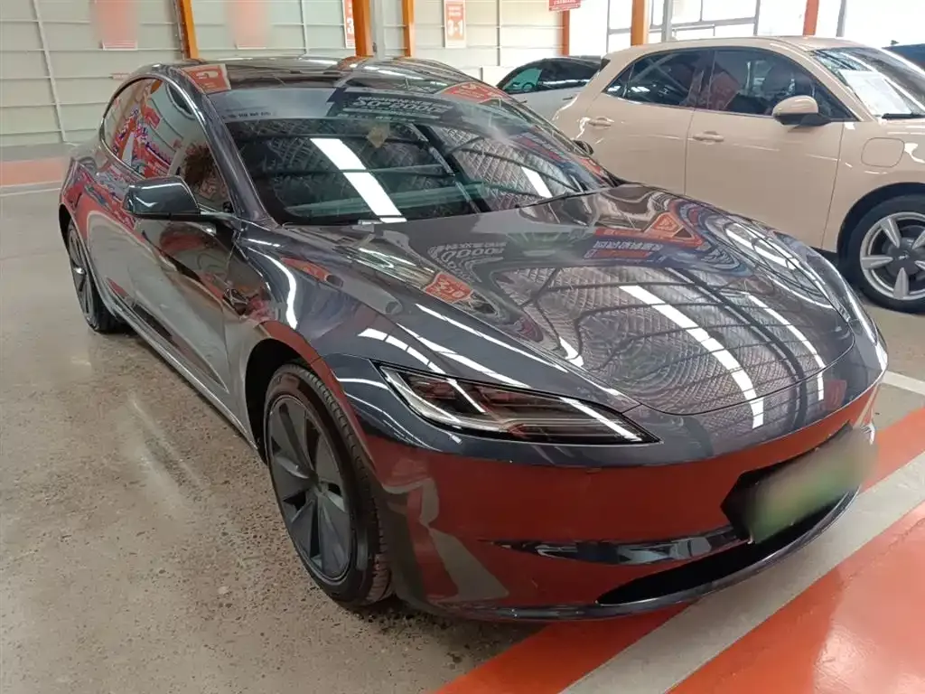 Tesla Model 3 — фото 4