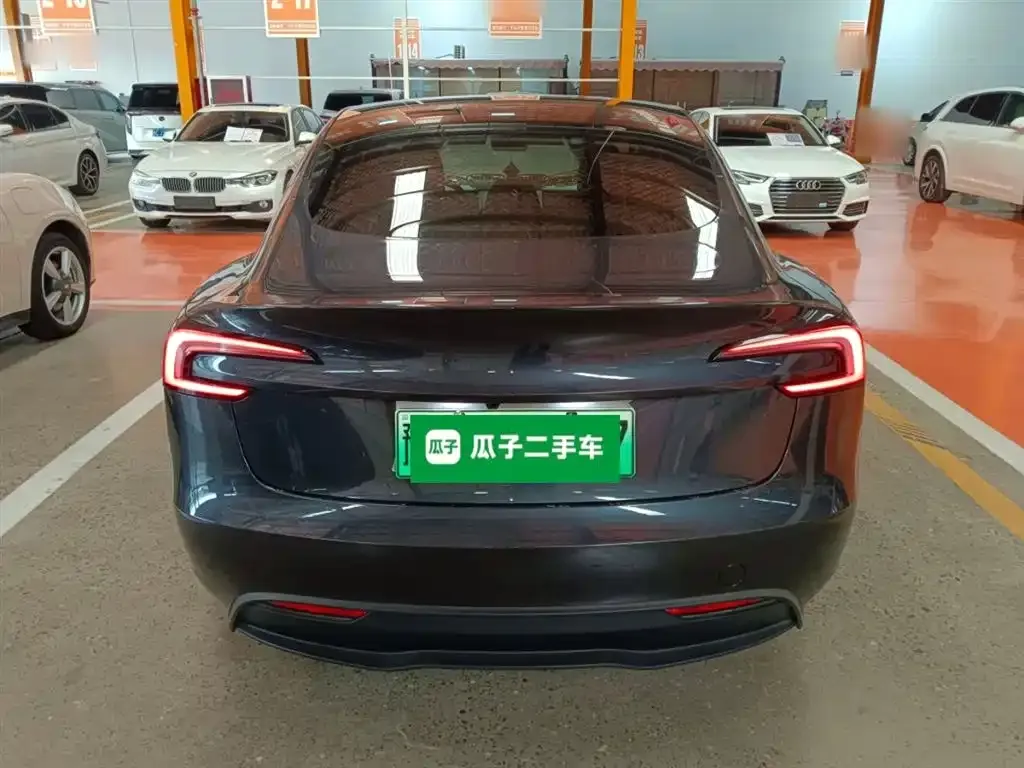 Tesla Model 3 — фото 6