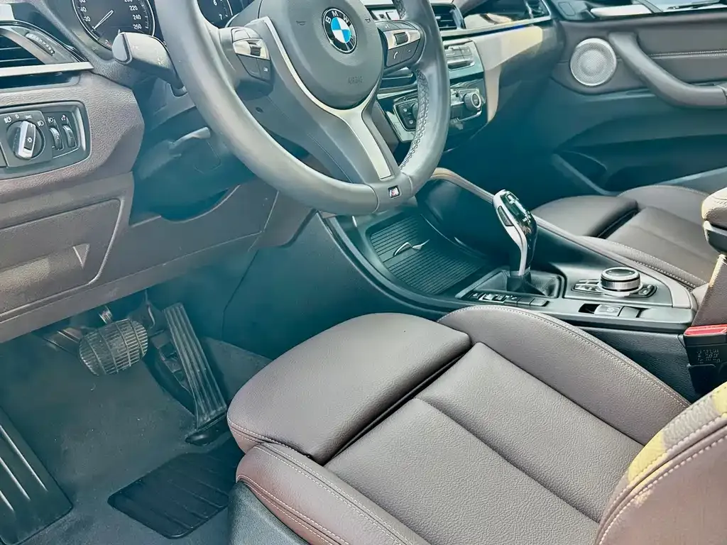 BMW X1 2021 из CN, фото 6
