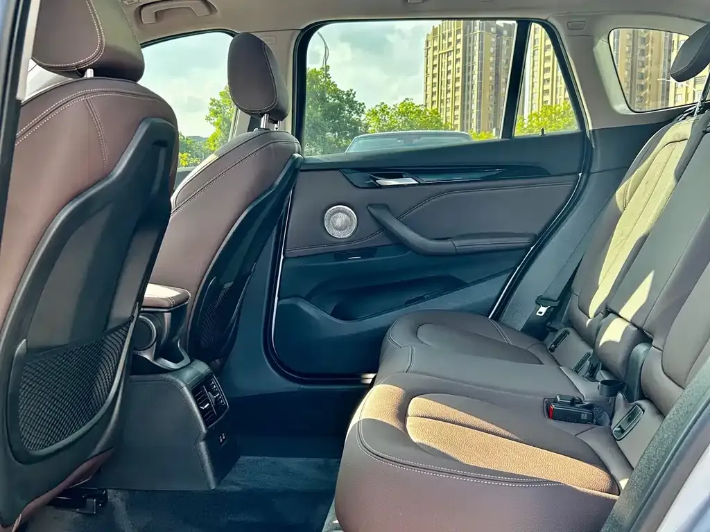 BMW X1 2021 из CN, фото 7