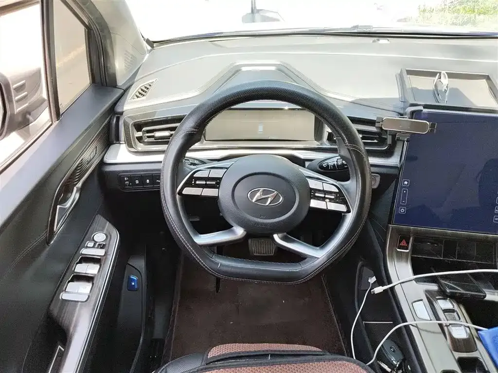 Hyundai Custo — фото 3