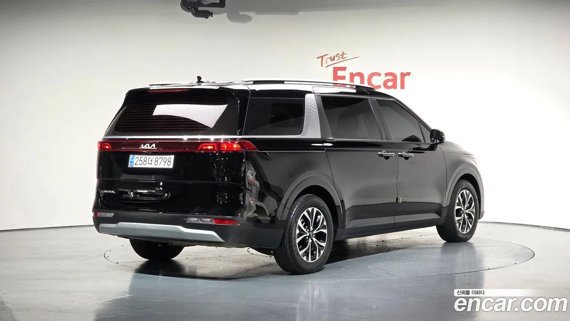 Kia Carnival 2023 из KR, фото 2
