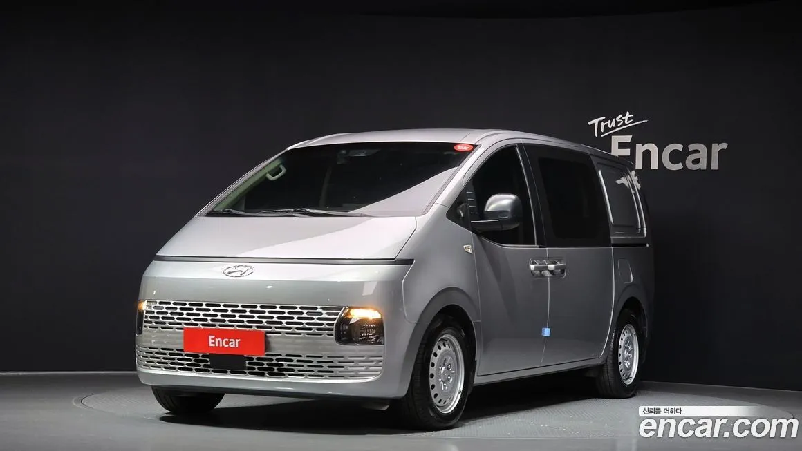 Hyundai Staria 2022 из KR, фото 1