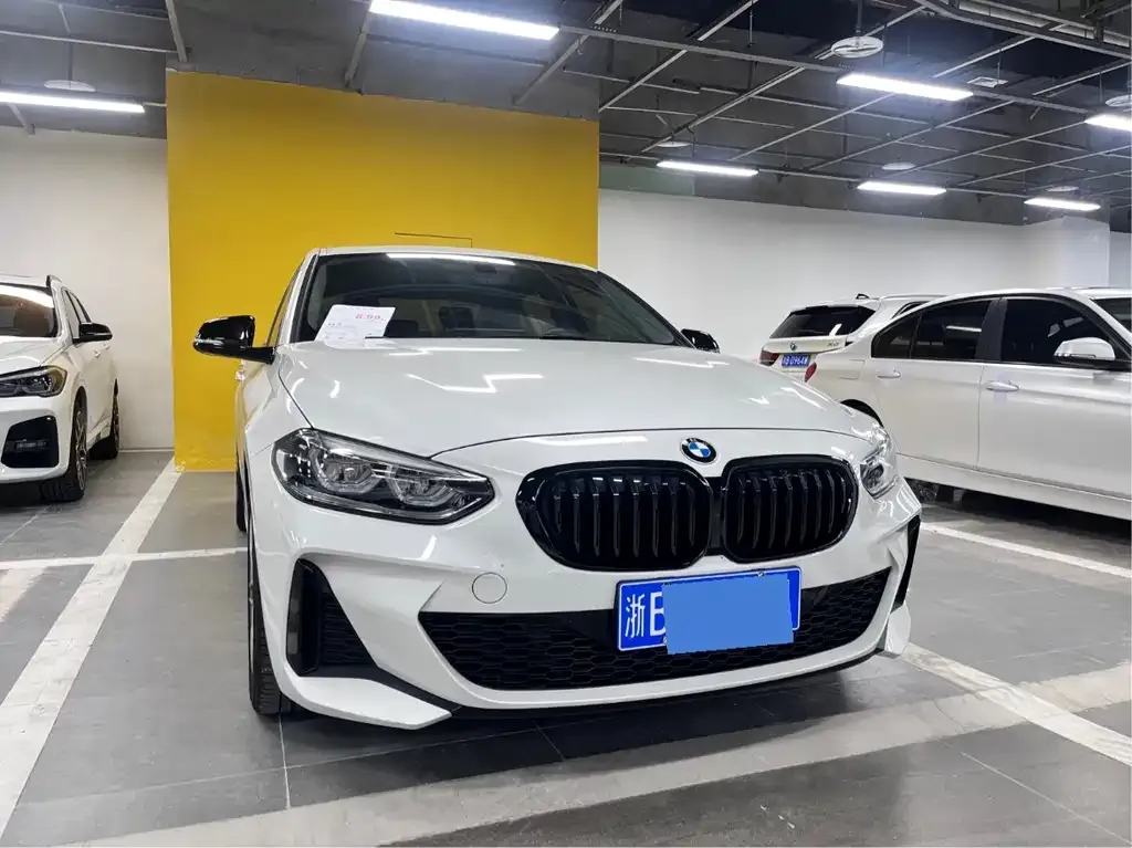 BMW 1 Series 2022 из CN, фото 3