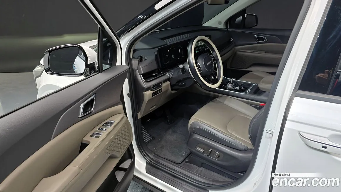 Kia Carnival — фото 10