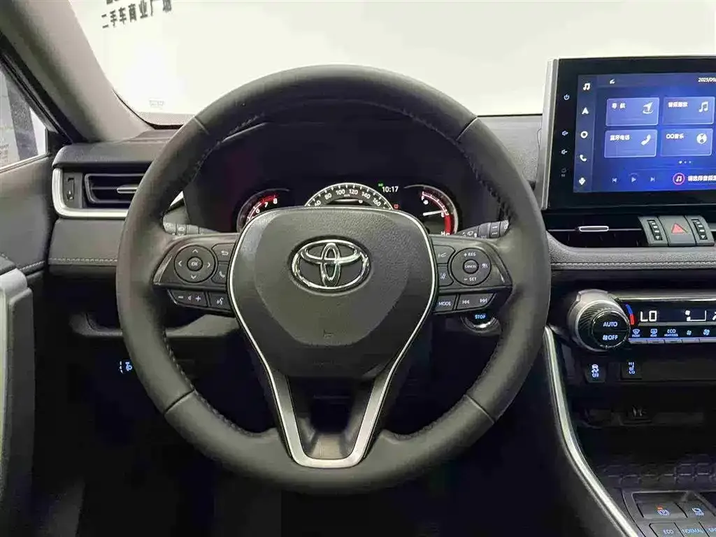 Toyota RAV4 2023 из CN, фото 9