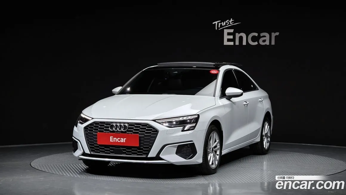 Audi A3 — фото 1